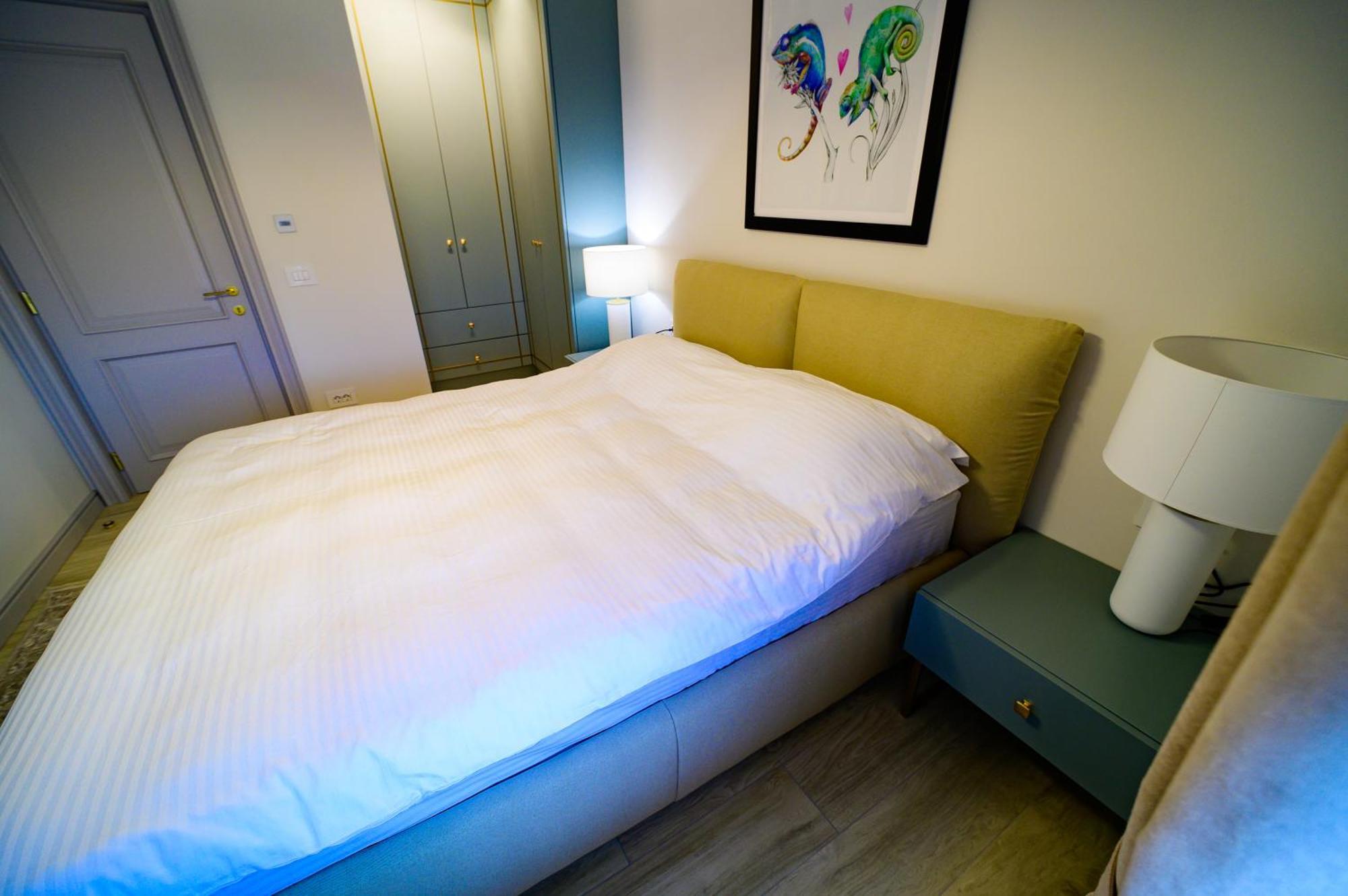 First Apartments Focşani Extérieur photo