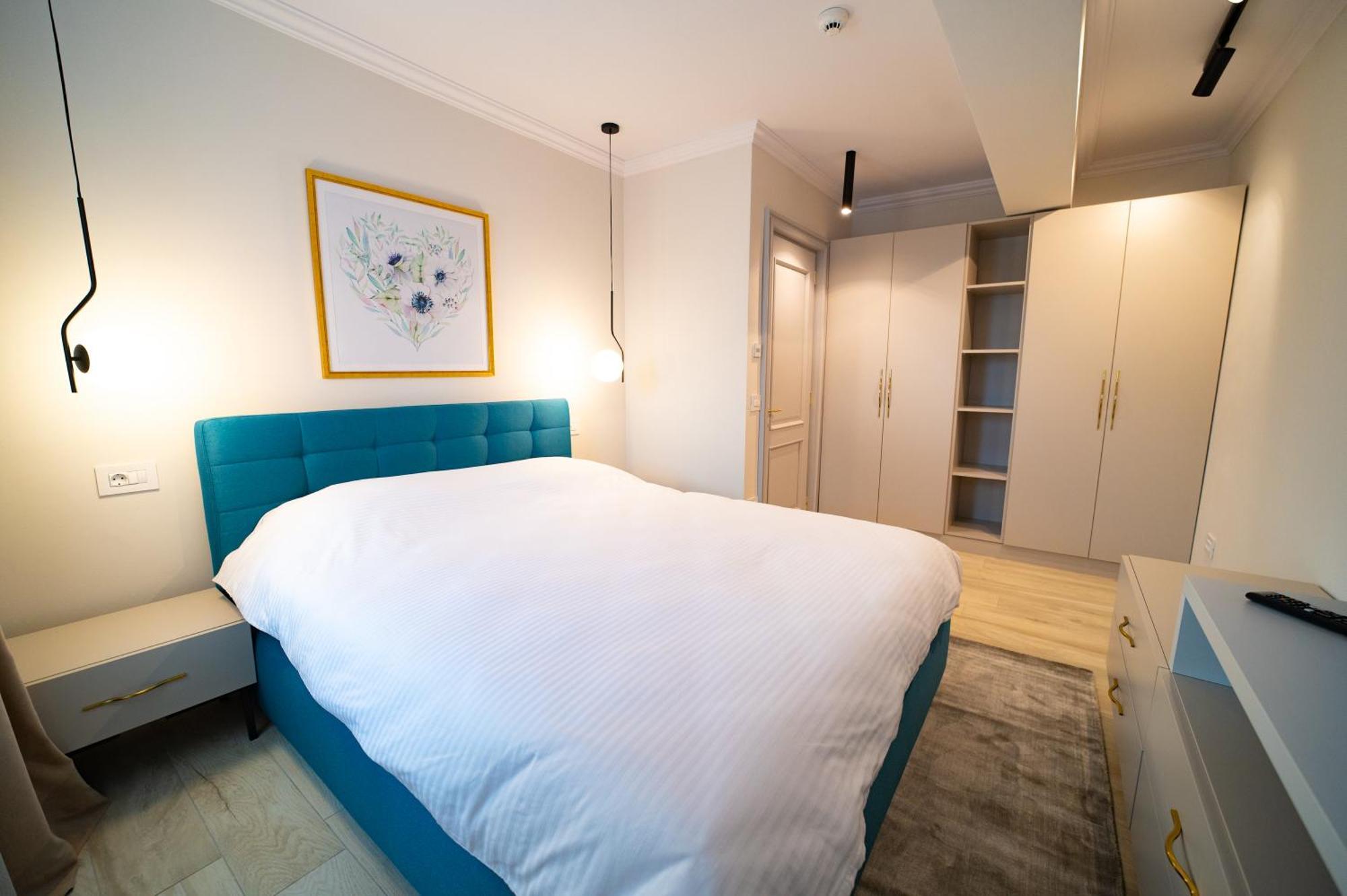 First Apartments Focşani Extérieur photo