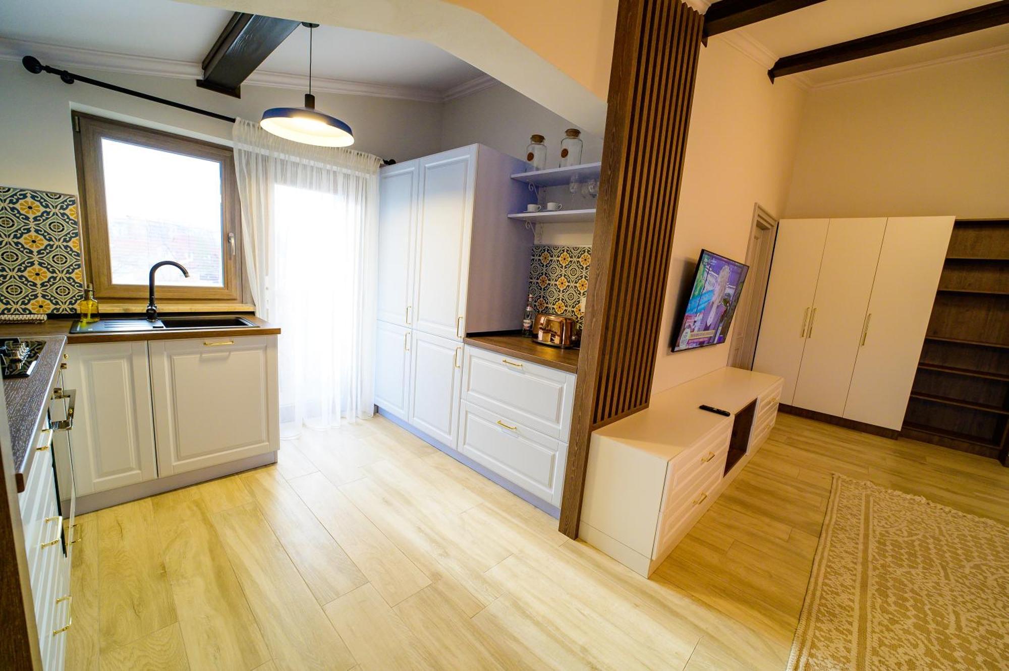 First Apartments Focşani Extérieur photo